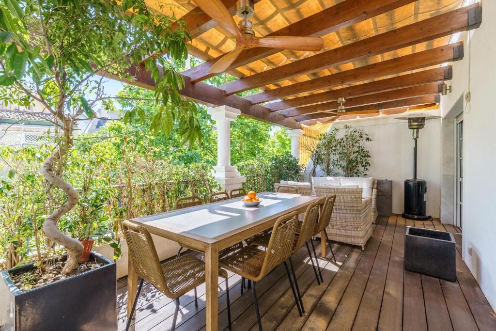 Gallery image of this property