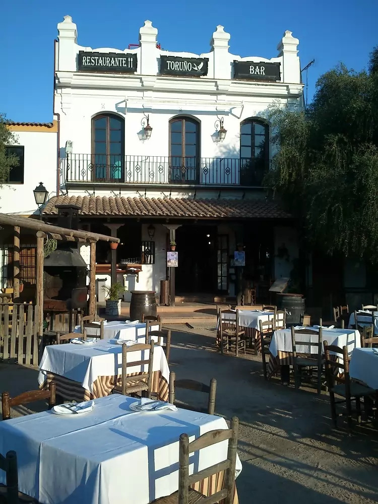 A not quite traditional whitewashed Andalusian village; El ...