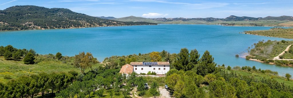 Studio Apartments for 2 Persons In Lakeside Andalusian Finca Near The Caminito del Rey