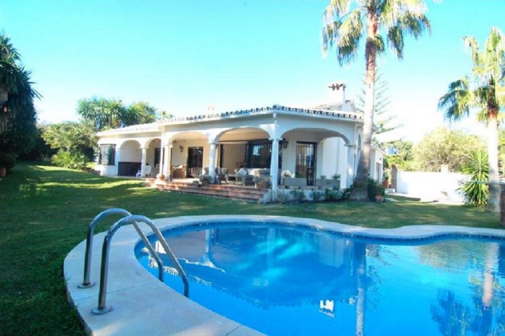 Fantastic Villa For 7 Persons With Pool And Garden – Fenced And Completely Private