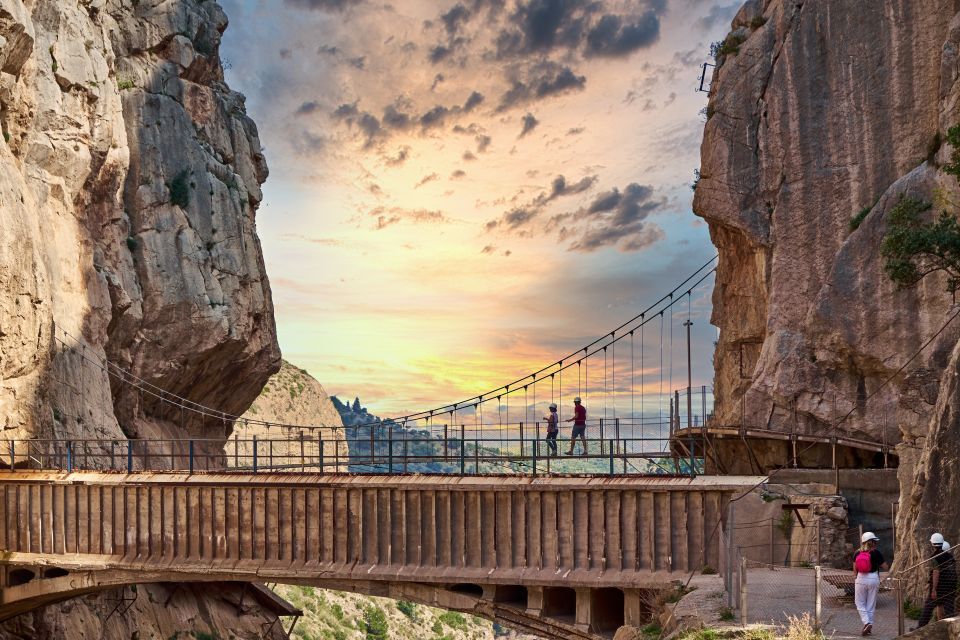 The Caminito del Rey tickets include passing the bridge