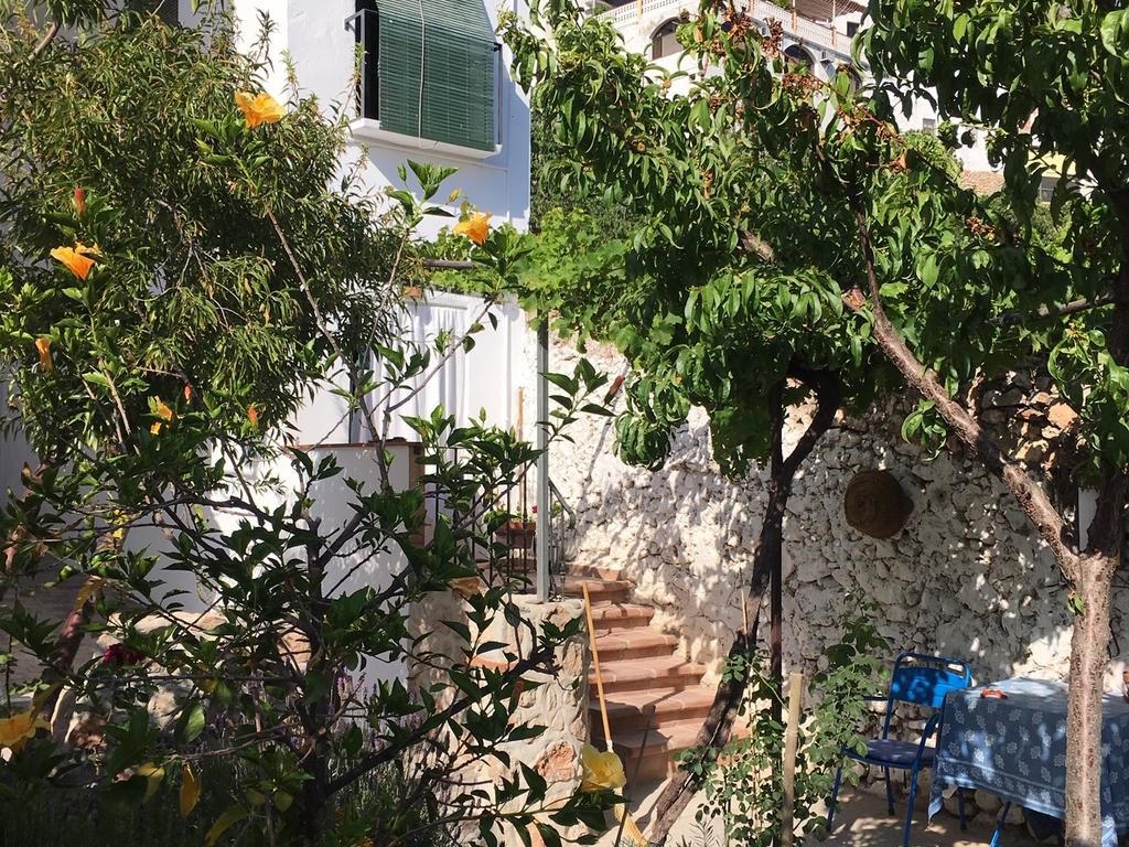 Romantic Village House With Great Garden For 2 Persons In The Whitewashed Village Of Otivar, near Granada