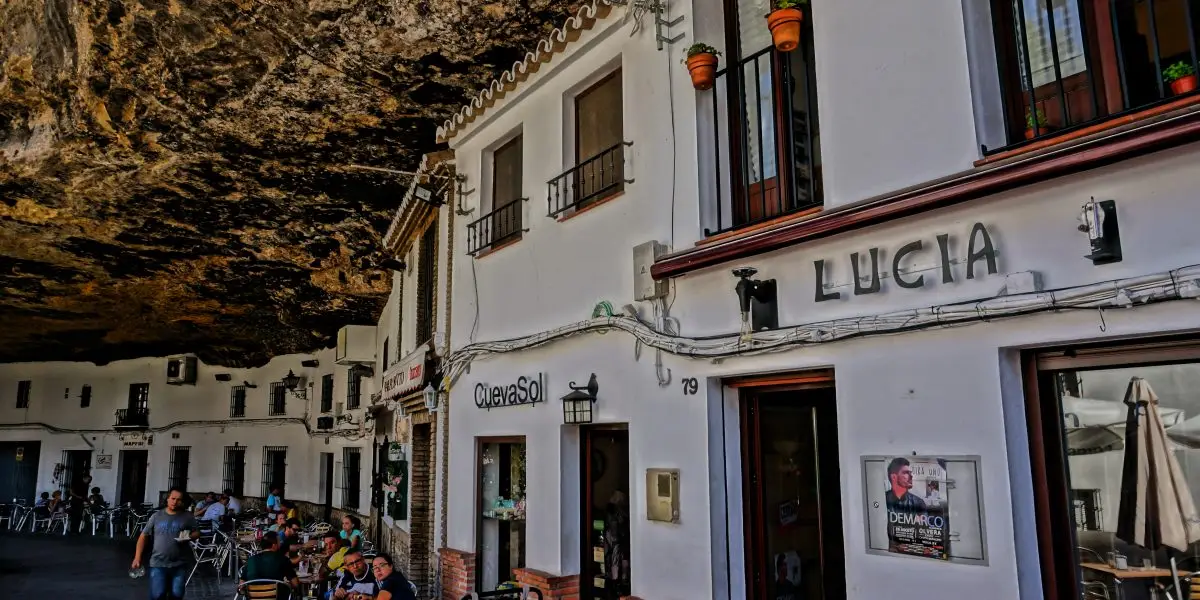 Setenil de las Bodegas