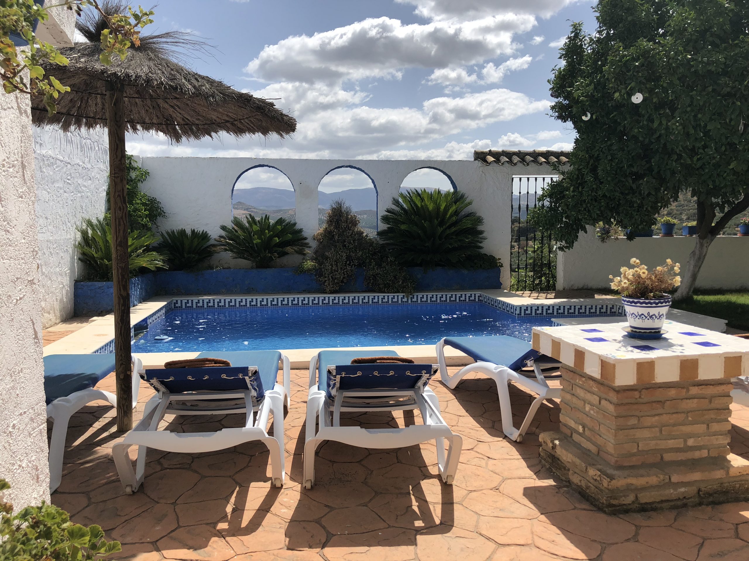 Charming country house for 3-6 people with amazing views, by the Subbetica nature park, near Cordoba